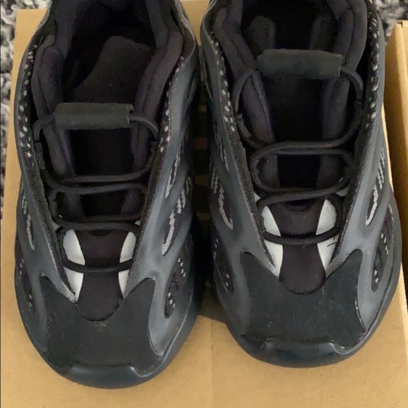 Yeezy Other - Toddler Yeezy 700 V3